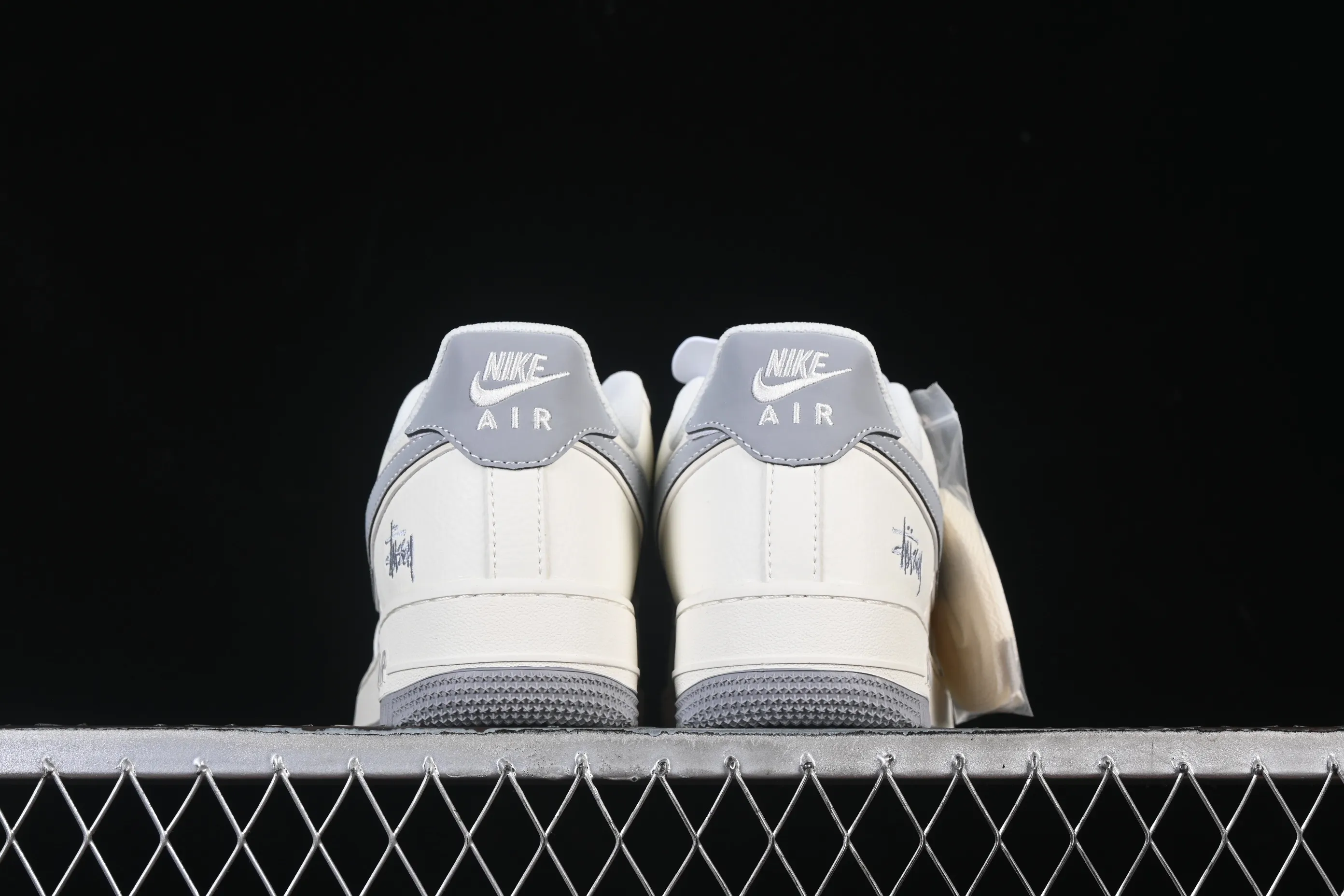 All categories Nk Air Force 1 Air Force series Nk Air Force 1 Low Air Force low top Nike Air Force 1'07 Low Stusi beige small three hook Air Force 1 low top casual sneakers CS5288-040